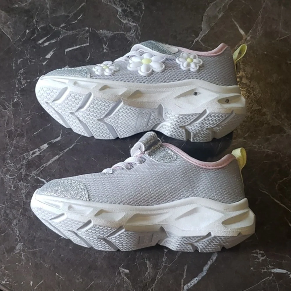 Carters‎ Light Up Velcro Sneakers Size 7M